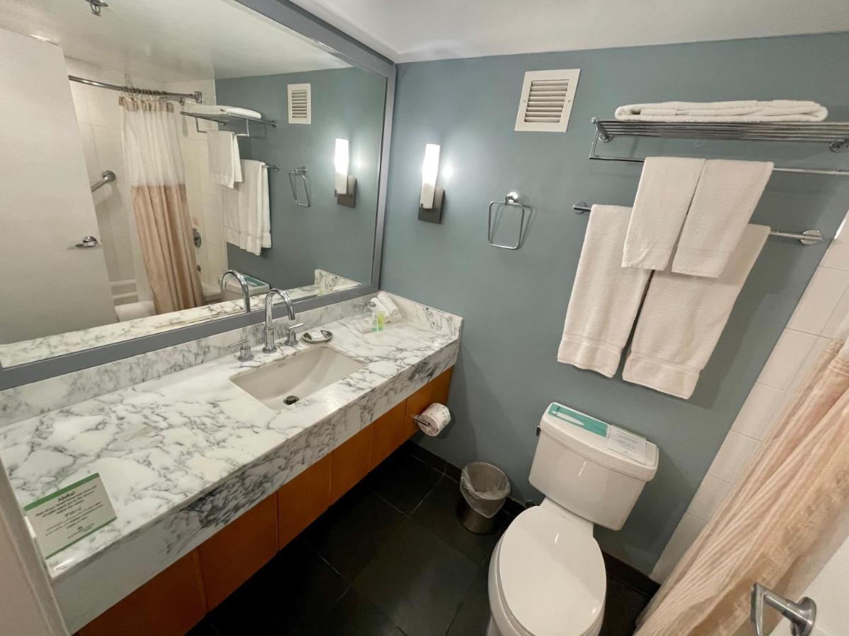 Ala Moana Hotel 31St Floor Гонолулу Экстерьер фото